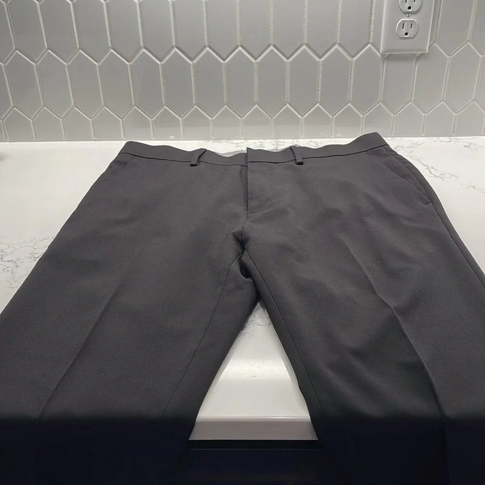 Men’s Haggar Dress Pants, Black - Picture 2 of 2
